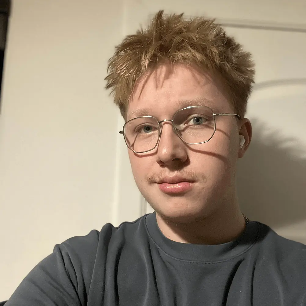 Photo d'Arthur vu de face